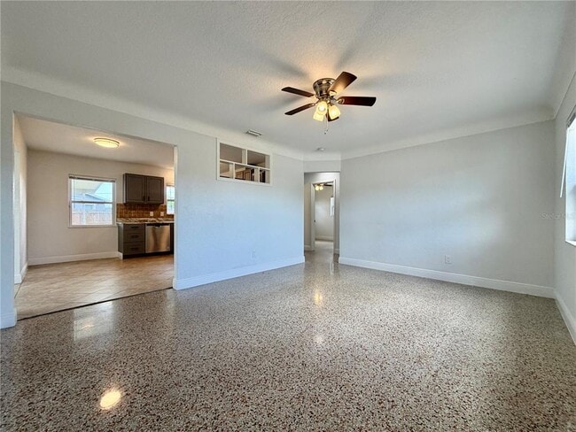Photo - 4515 54th Ave N