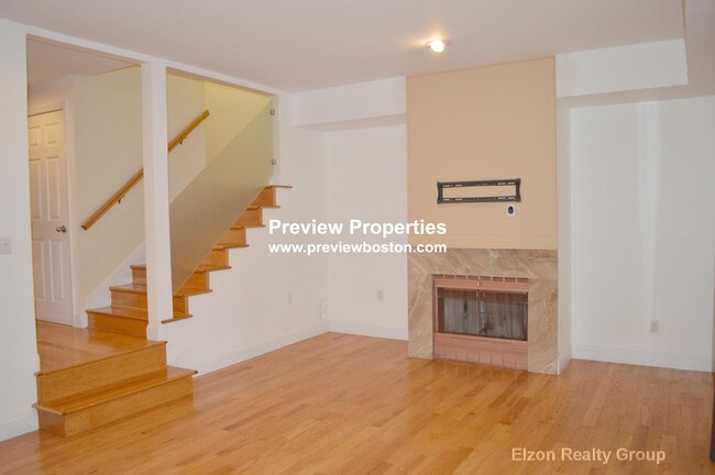 Photo - 50 Undine Rd Townhome