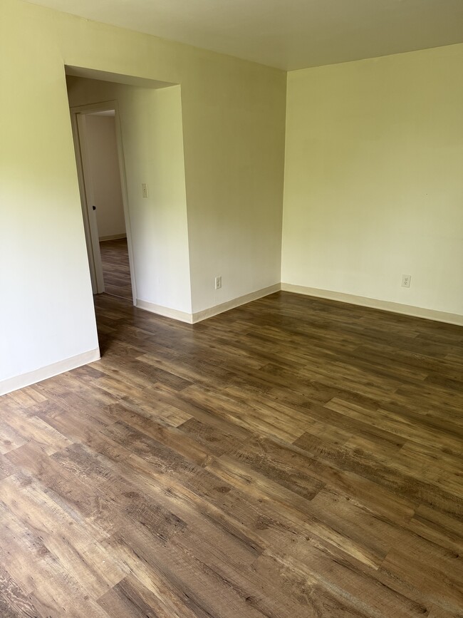 Photo - 270 Boyd Dr Unit 270 Boyd Ave