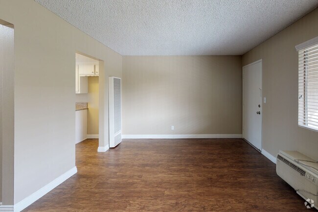 1BR, 1BA- 640 SF - Seville Apartments