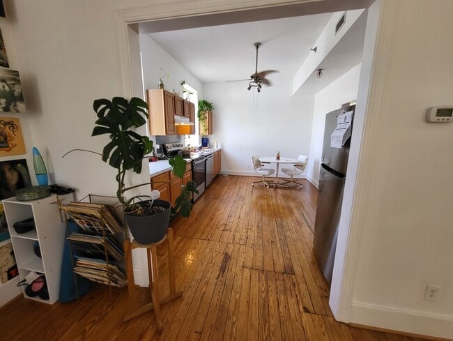 Photo - 228 W Broad St Unit 3
