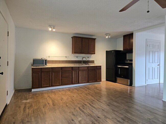 Photo - 1849 Marshall St