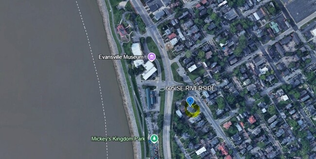 Photo - 605 SE Riverside Dr Unit E