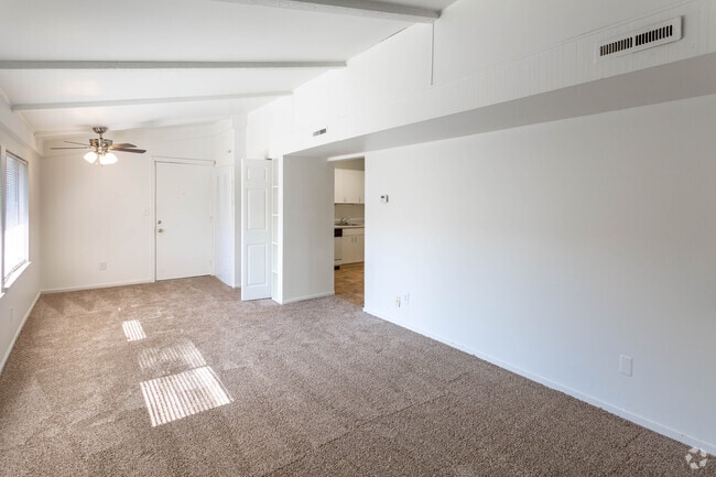 2 BR, 1 BA - Corner Unit - 850 SF