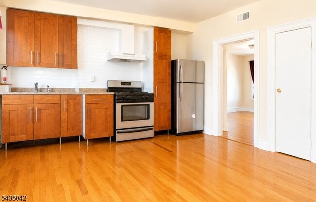 Photo - 108 Bruen St Unit 2