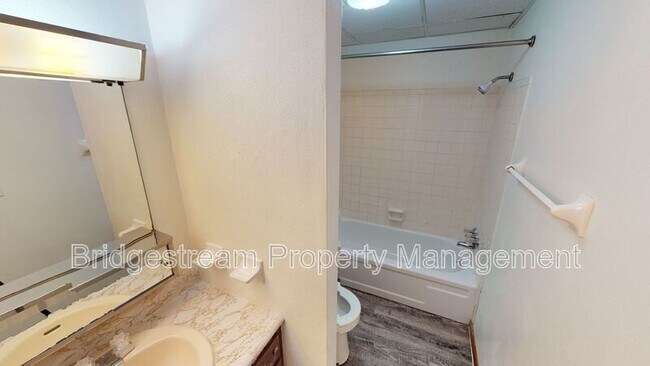 Photo - 124 Chestnut St