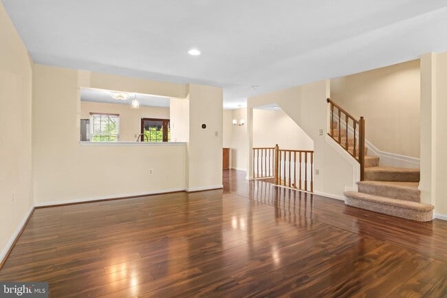 Photo - 26 Wessex Ct