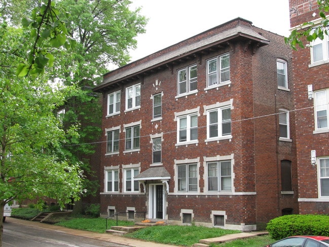 Photo - 749 Heman Ave