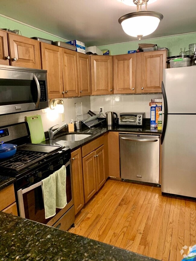 Building Photo - 38 Juniper St Unit 113 Rental