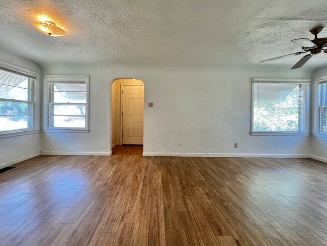 Photo - 2 Bed 1 Bath Available Now!