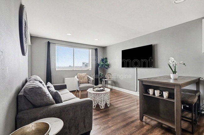 Building Photo - 215 Piedmont Ave NE Unit Apartment 1804