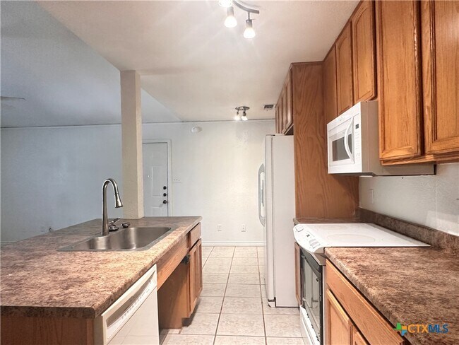 129 Riverside Dr