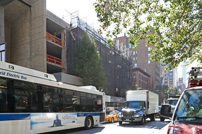 Photo - 33 E 74th St