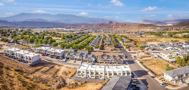 Photo - PET FRIENDLY!! HURRICANE TOWNHOME! END UNIT!