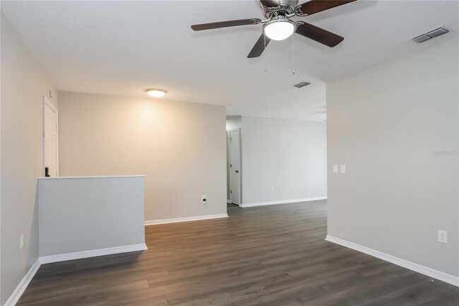 Photo - 302 N Miller Rd