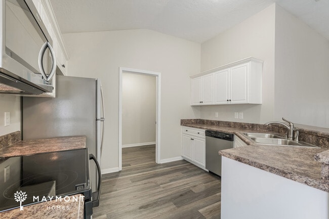 Photo - 815 Westlawn Dr