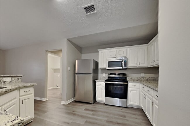 Photo - 4938 Comal River Loop