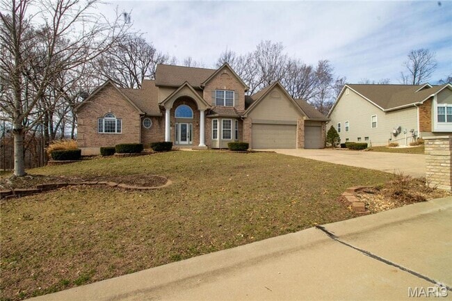 Building Photo - Welcome to this beautiful 3-bedroom spacio... Rental