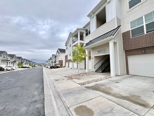 Photo - Spacious & Bright 3 Bedroom Condo with Pool Access, Garage, and Prime Lehi Location!