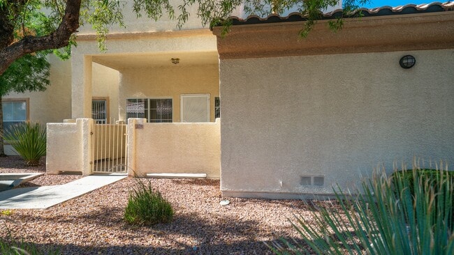 Photo - 2 Bedroom 2 Bath Condo with 1 Car Garage