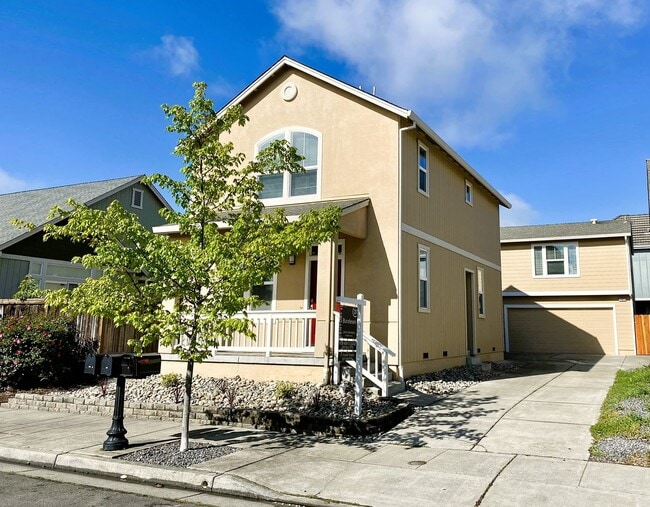 Building Photo - 749 Fresno Ave Rental