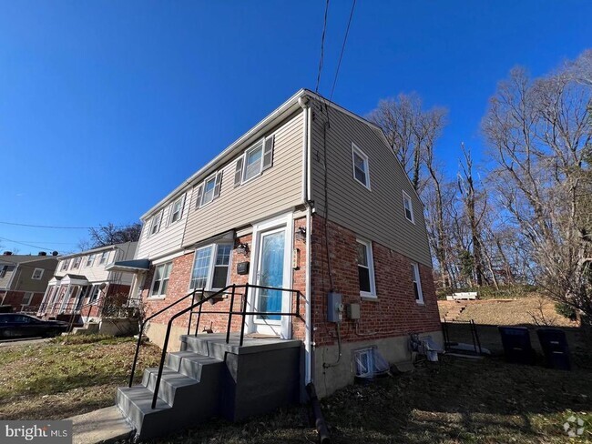 Building Photo - 5804 Shoshone Dr Rental