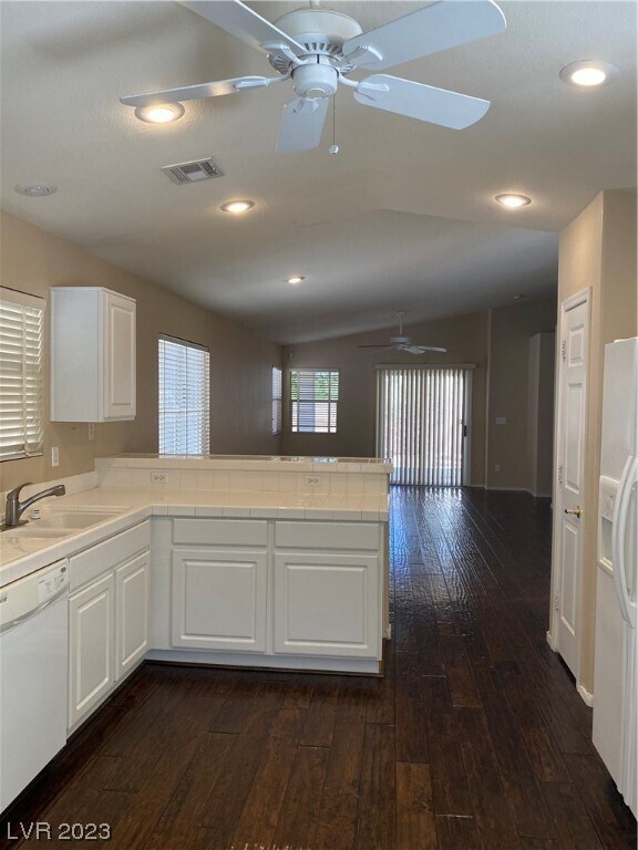 Photo - 2528 Stonequist Ave