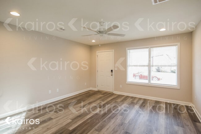 1366 Maxwell Cir