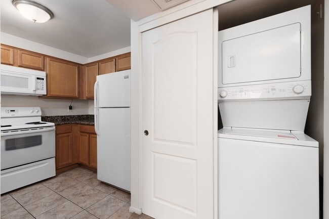 Photo - NEAR SUMMERLIN 1 BED, 1 BATH CONDO IN GATED COMMUNITY