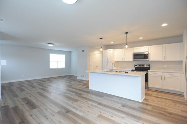 Building Photo - 4829 Suelo Rd