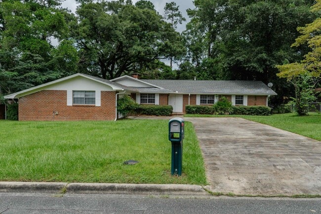 Photo - 410 Gaither Dr Casa