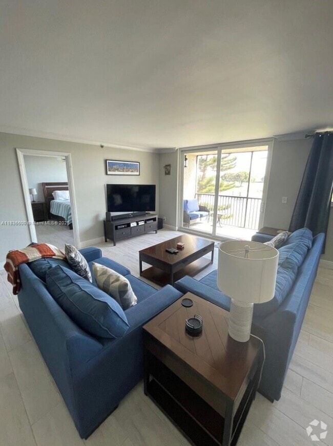 Building Photo - 3300 W Rolling Hills Cir Unit 307 Rental