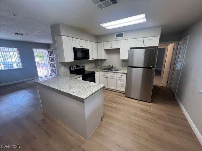 Building Photo - 5909 Glen Eagles Ln Rental