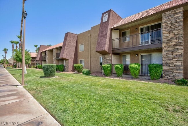 Photo - 5081 River Glen Dr Unit 127