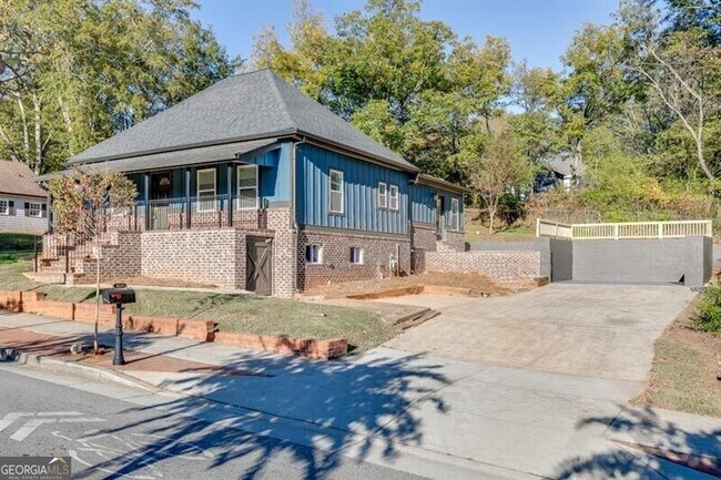 Photo - 4615 S Lee St