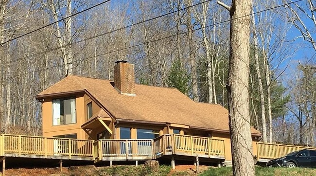 Frente de la casa - 983 Brattle Ln