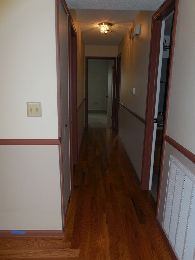 Photo - 918 Fontmore Rd Unit B