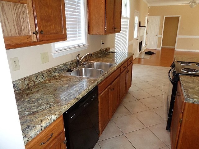 Photo - 7986 Oak Pebble Cv