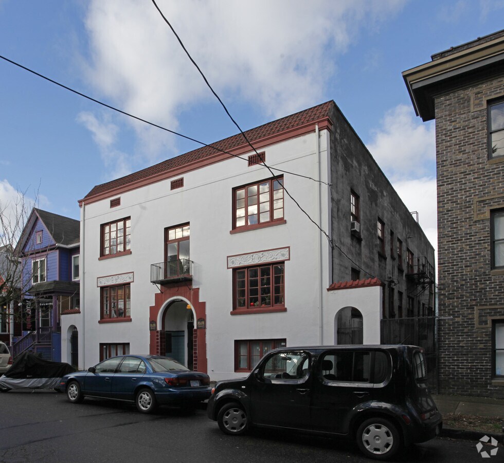 Photo - Plato Apartments