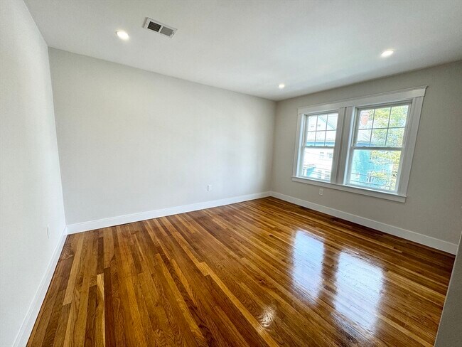 Photo - 72 Belden St Unit 2