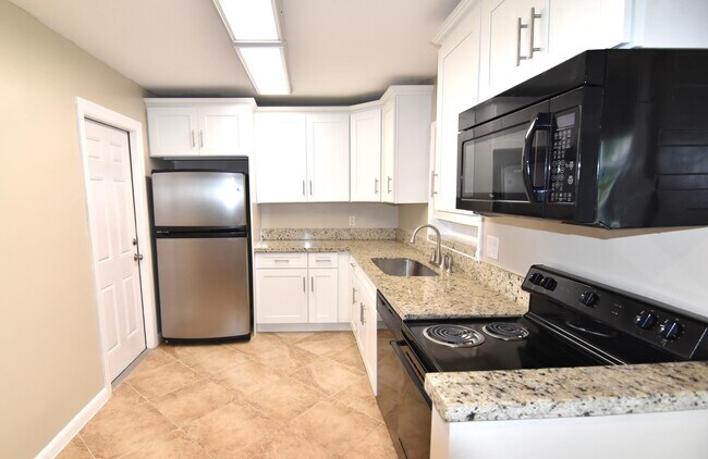 Photo - 9731 Richmond Cir