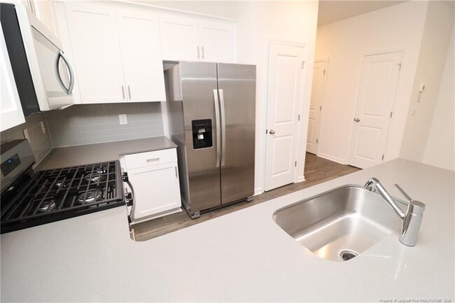 384 Freestall Dr