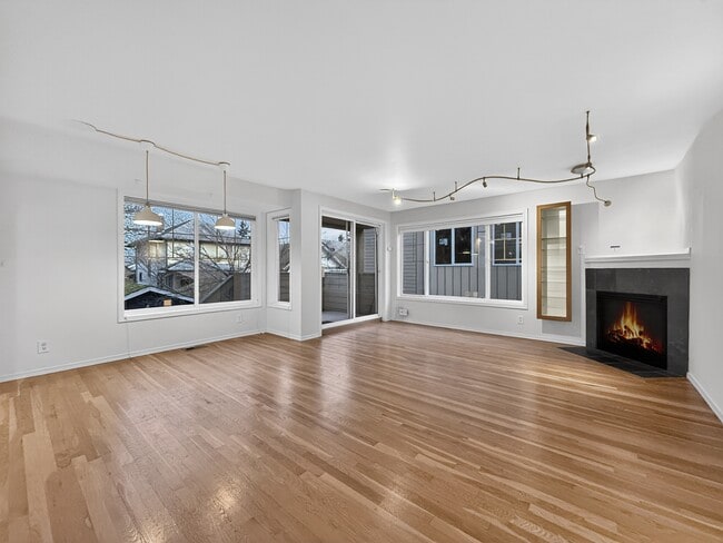 Photo - 4418 Corliss Ave N