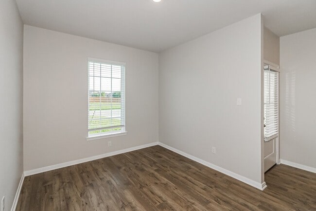 Photo - 191 Emma Rose Dr