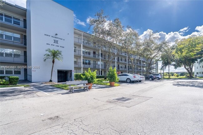 Photo - 251 SW 132nd Way Unit 117H