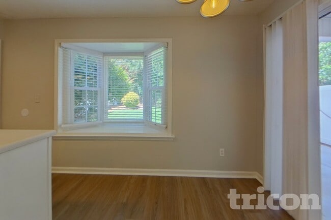 5495 Mountain Top Pl