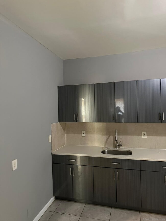 Photo - 40 Lawrence St Unit 1s