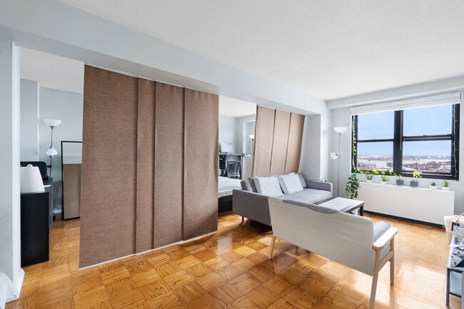 Photo - 201 Saint Pauls Ave