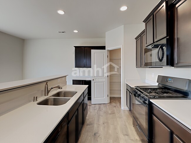 Photo - 18955 Lipoma Ave E