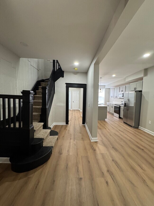 Photo - 2216 Whittier Ave House